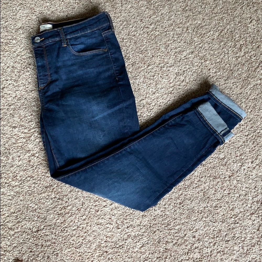 Gap 1969 True Skinny, 32R — dark wash jeans